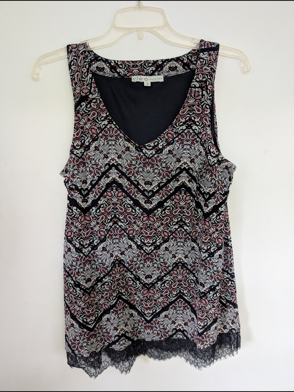 Cleo Petites Sleeveless Patterned Tank Top with Lace Trim